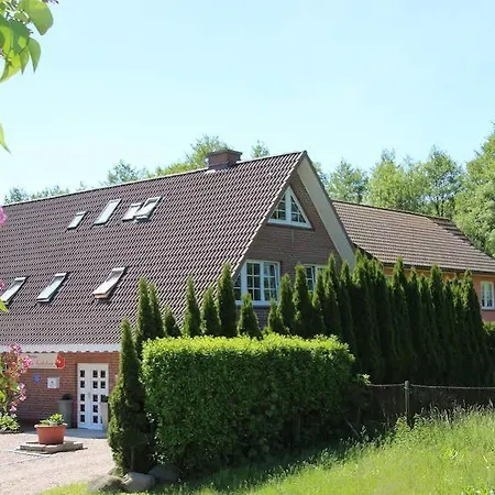 Hotel-pension Am Fuchsberg ゲストハウス 4*